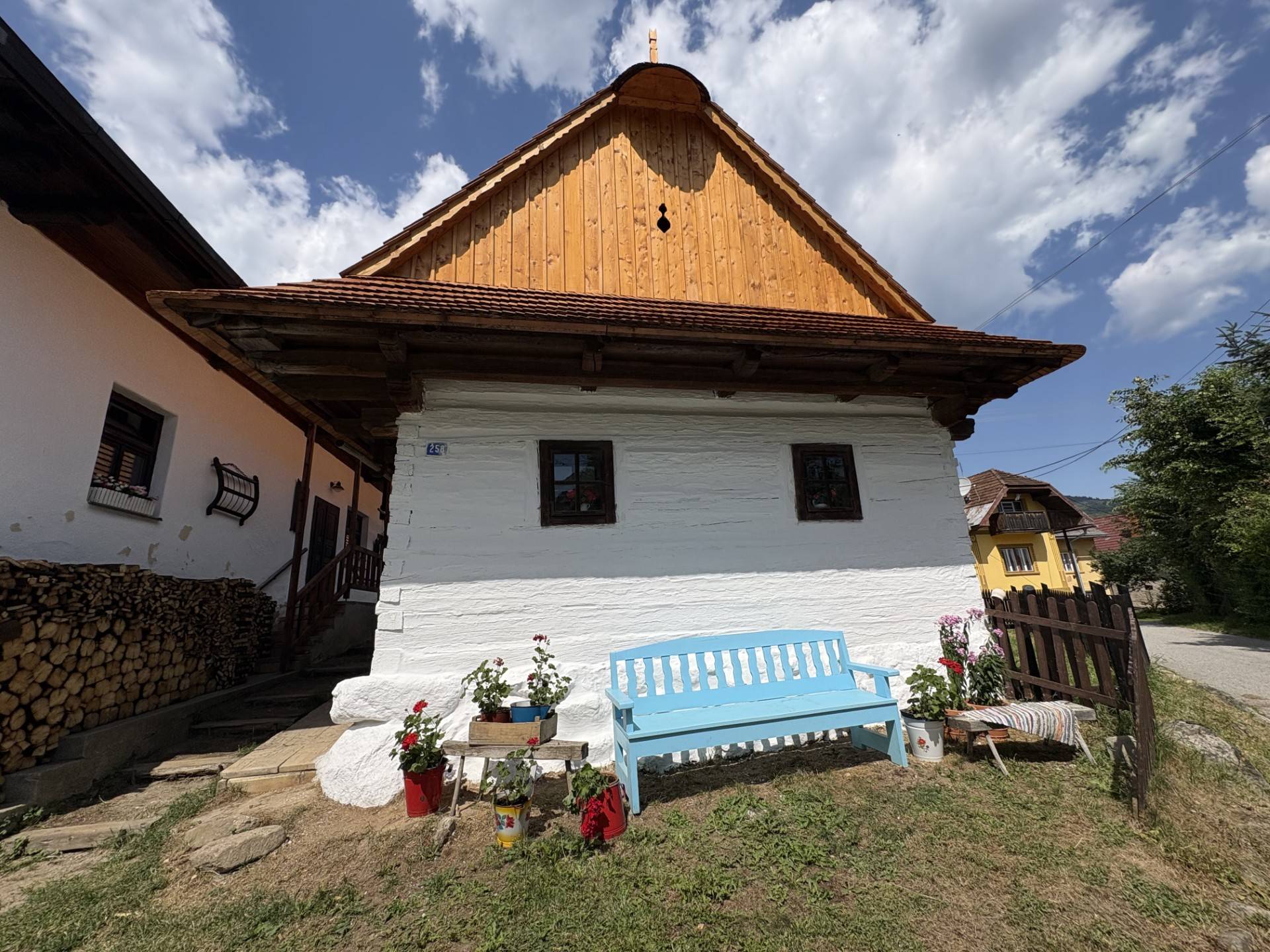 Chiška u Kriški, Rejdová chiska-u-kriski-drevenica-rejdova-rekonstrukcia