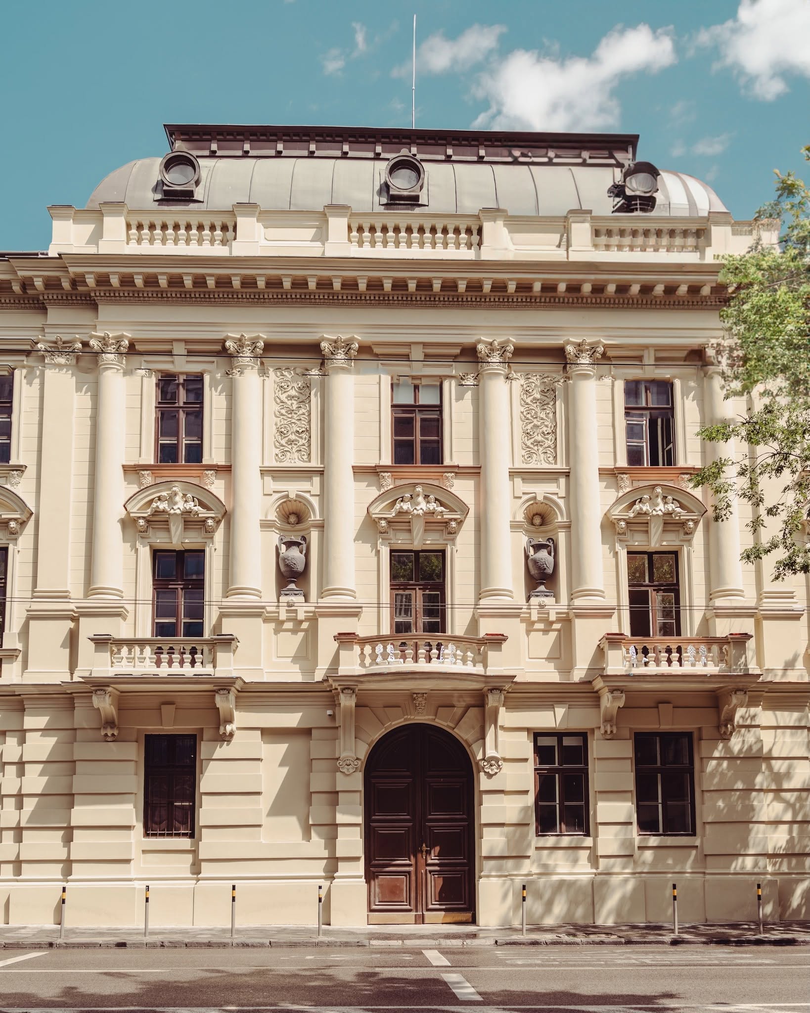 Obnovený Karáčoniho palác skrášlil jednu z najznámejších bratislavských ulíc.