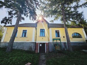 Rekonštrukcia Mestskej búdy v Skalici finišuje. Práce chcú stihnúť do konca leta