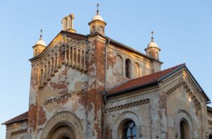 Spravili z nej sklad nábytku aj stajnu pre kone. Synagógu v Bytči zachraňovali dobrovoľníci, teraz získala dotáciu od štátu