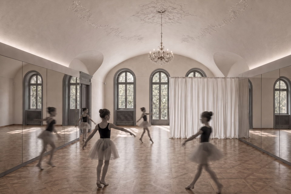 Koncepcia EMMER pracuje s multifunkčným a variabilným využitím priestorov, pričom rešpektuje historický charakter budovy. emmerova-vila-trnava