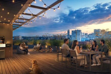 Rooftop terrace na streche nižšej veže Brenner Residence v v Bratislave-Ružinove