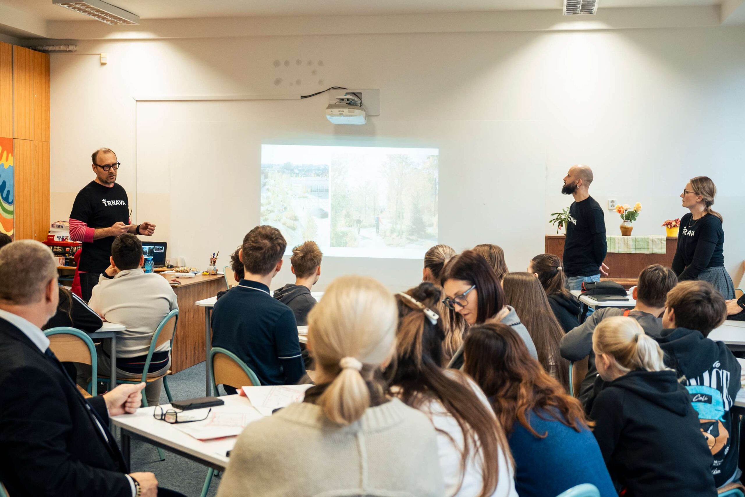 Návrhu školskej zóny predchádzali stretnutia s vedením školy a učiteľkami aj workshop so žiakmi a žiačkami ZŠ Gorkého.
