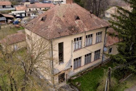 adaptacia budovy byvalej obecnej ludovej skoly v brhlovciach vysledky sutaze