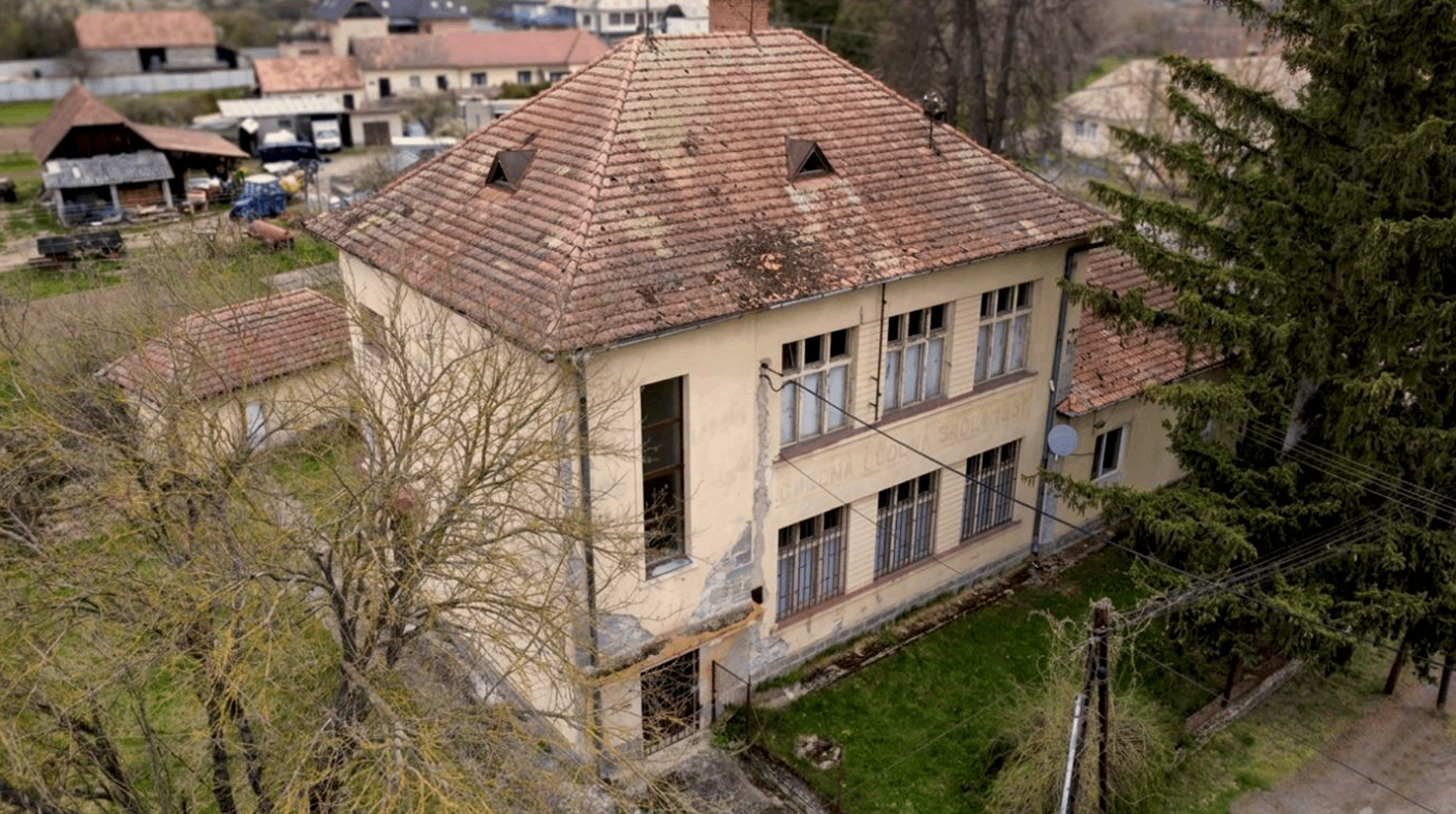 adaptacia budovy byvalej obecnej ludovej skoly v brhlovciach vysledky sutaze