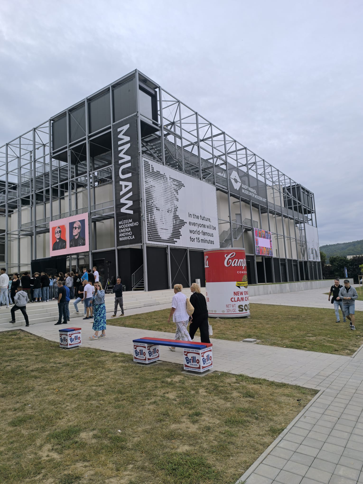 Múzeum moderného umenia Andyho Warhola, Medzilaborce muzeum-moderneho-umenia-andyho-warhola-medzilaborce