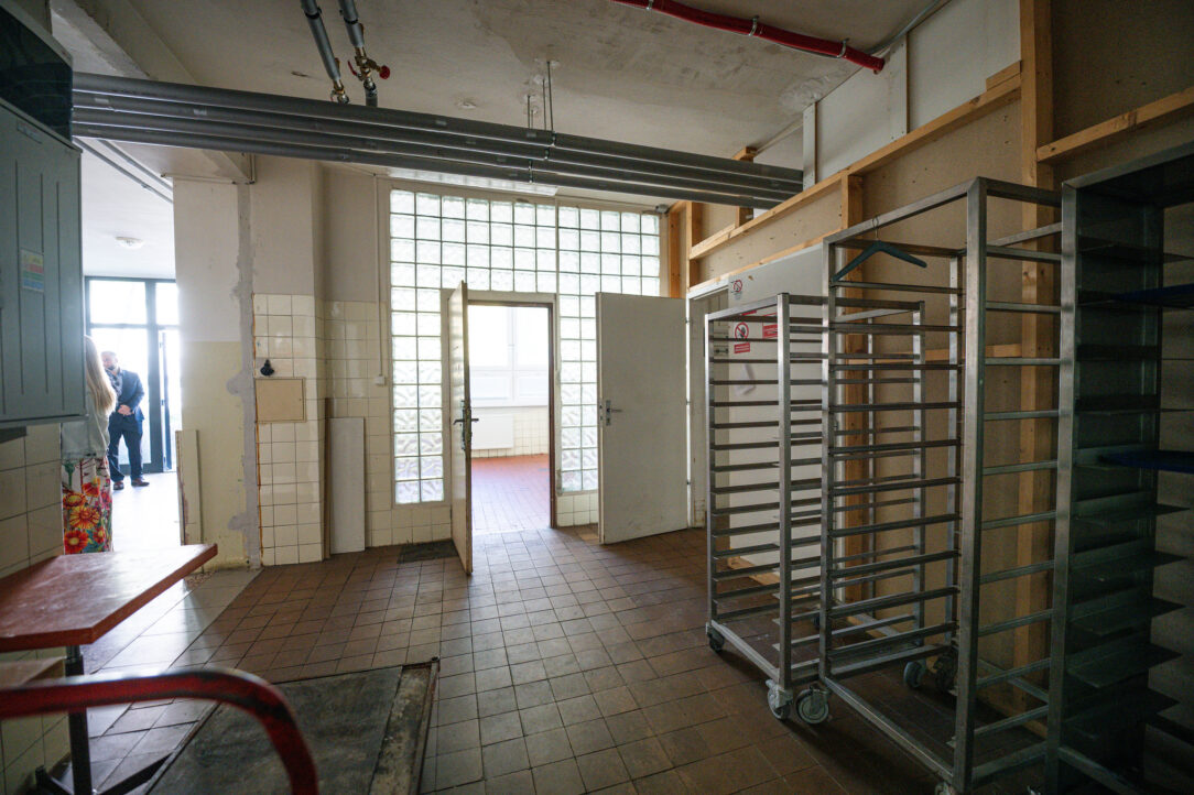 Stredná odborná škola pedagogická na Bullovej 2 v Bratislave Stredná odborná škola pedagogická na Bullovej 2