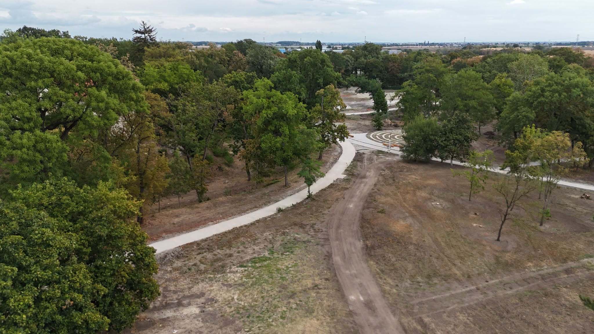 Bratislavský kraj obnovil park v Malinove.