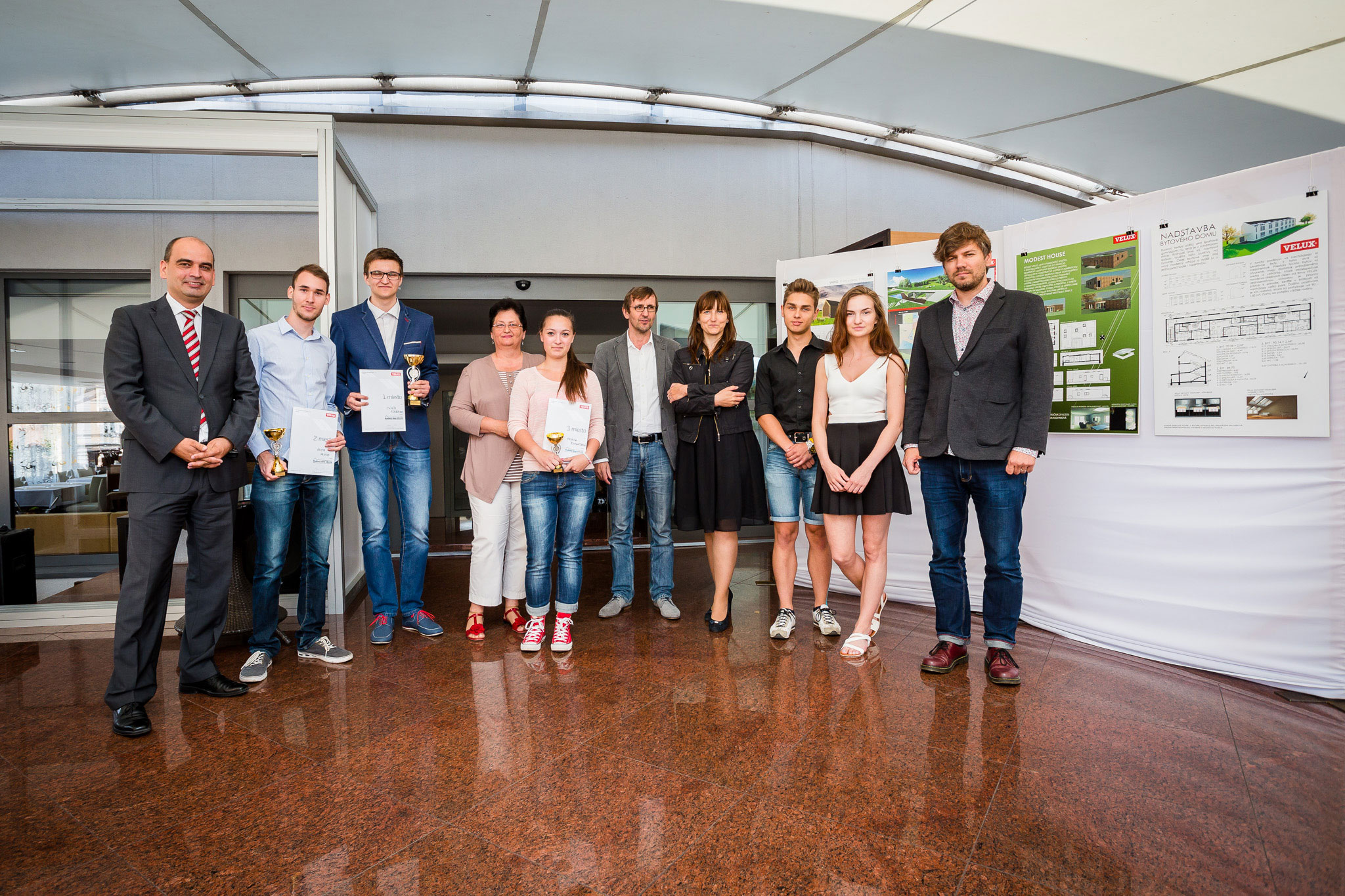 Slávnostné vyhlásenie výsledkov siedmeho ročníka súťaže Rodinný dom VELUX prebehlo v júni 2015 v Bratislave.