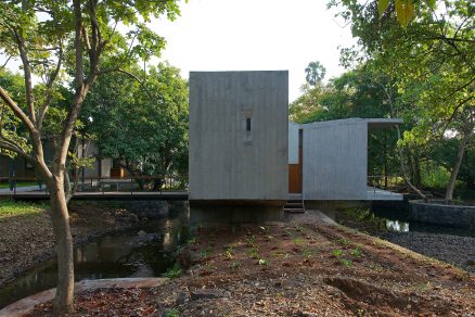 Architecture BRIO House on a Stream 02 Master Pavilion Cantilevered