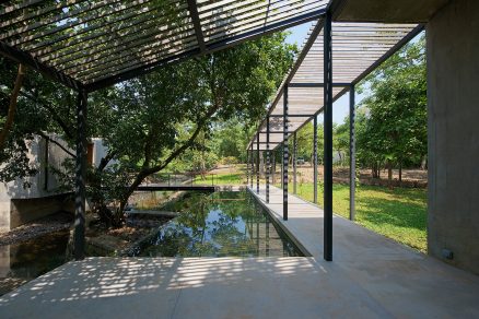 Architecture BRIO House on a Stream 07 Pool Verandah