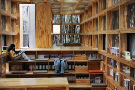10 drevena knihovna cina big image