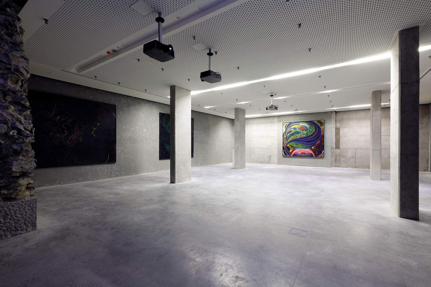 Cieľom výstavby suterénnych priestorov pod budovou Východoslovenskej galérie bolo vytvoriť výstavný priestor kompatibilný s možnosťami štandardných inštitúcií s podobným významom v Európe.