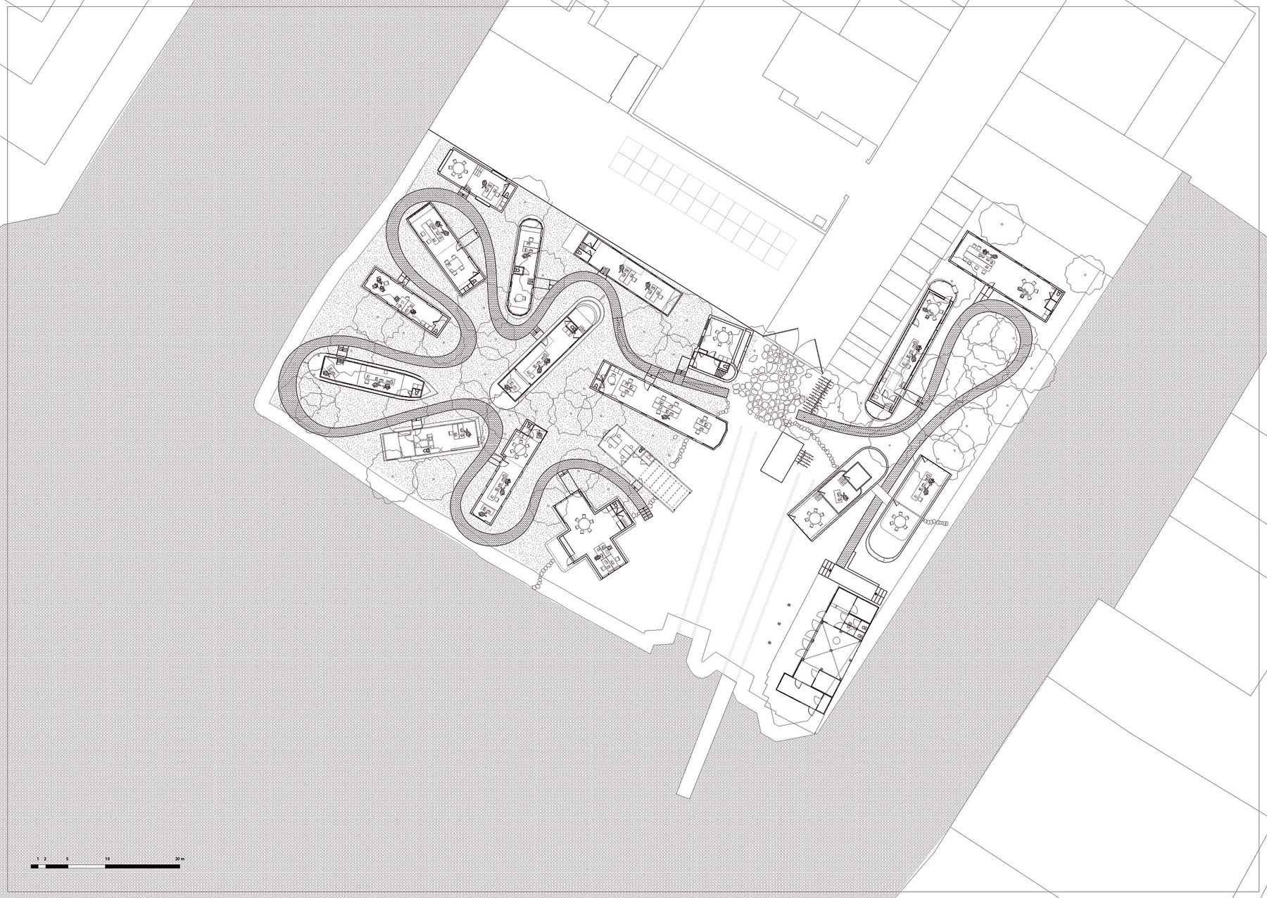 Squatterský urbanizmus - otázku dočasnosti architekti elegantne vyriešili prácou so starými hausbótmi a organicky prepojili so zakrúteným haťovým chodníkom.