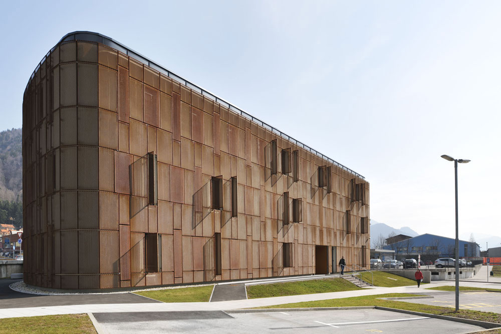 05 administrativni budova corten jesenice big image