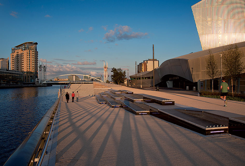 Trafford promenade 01