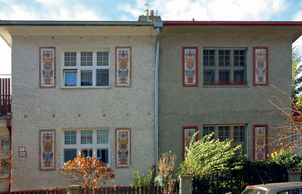 Vilky – rodinné domy, resp. dvojdomy v závere ulice Michala Ursínyho