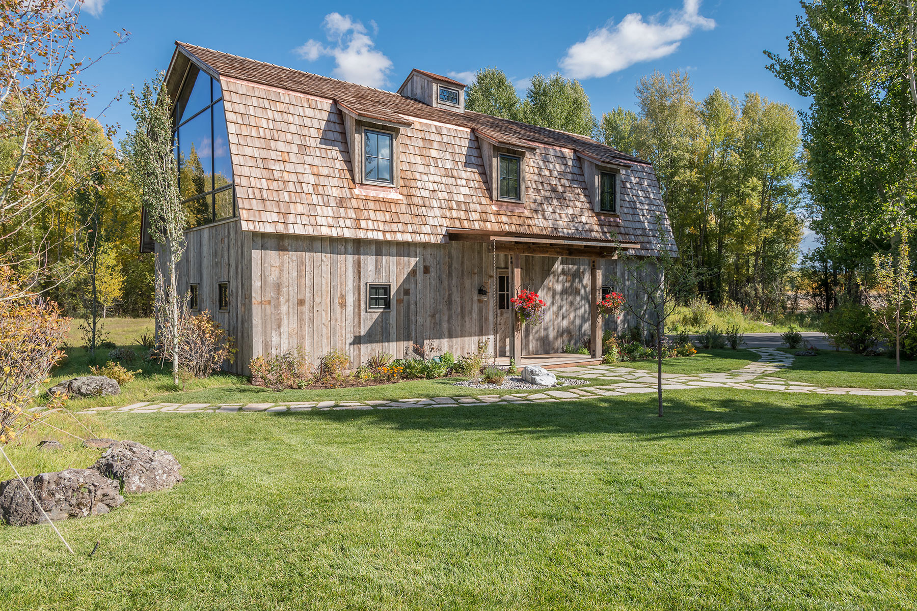 CLB Shop Barn WY Import 9765 HDR  8 BIT 300DPI