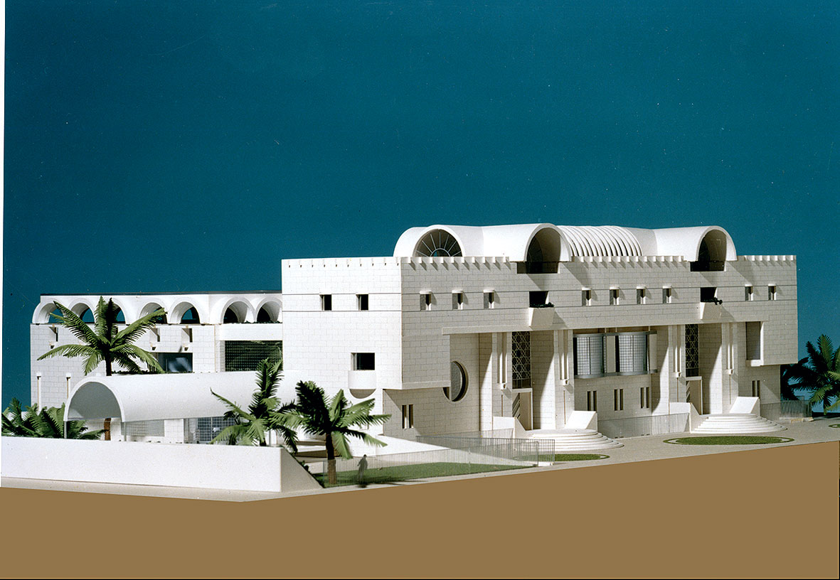 Vila pre člena kuvajtského parlamentu, Kuwait City, 1986 (s E.A.S.T)  Okrem exkluzívnych priestorov pre členov rodiny vila obsahuje malú mešitu, prijímacie miestnosti, podzemnú garáž, vonkajší a vnútorný bazén, najnovšie technické vybavenie a palmovú záhradu.  Foto: E.A.S.T.