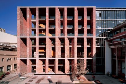 01 Alejandro Aravena Medical School 01