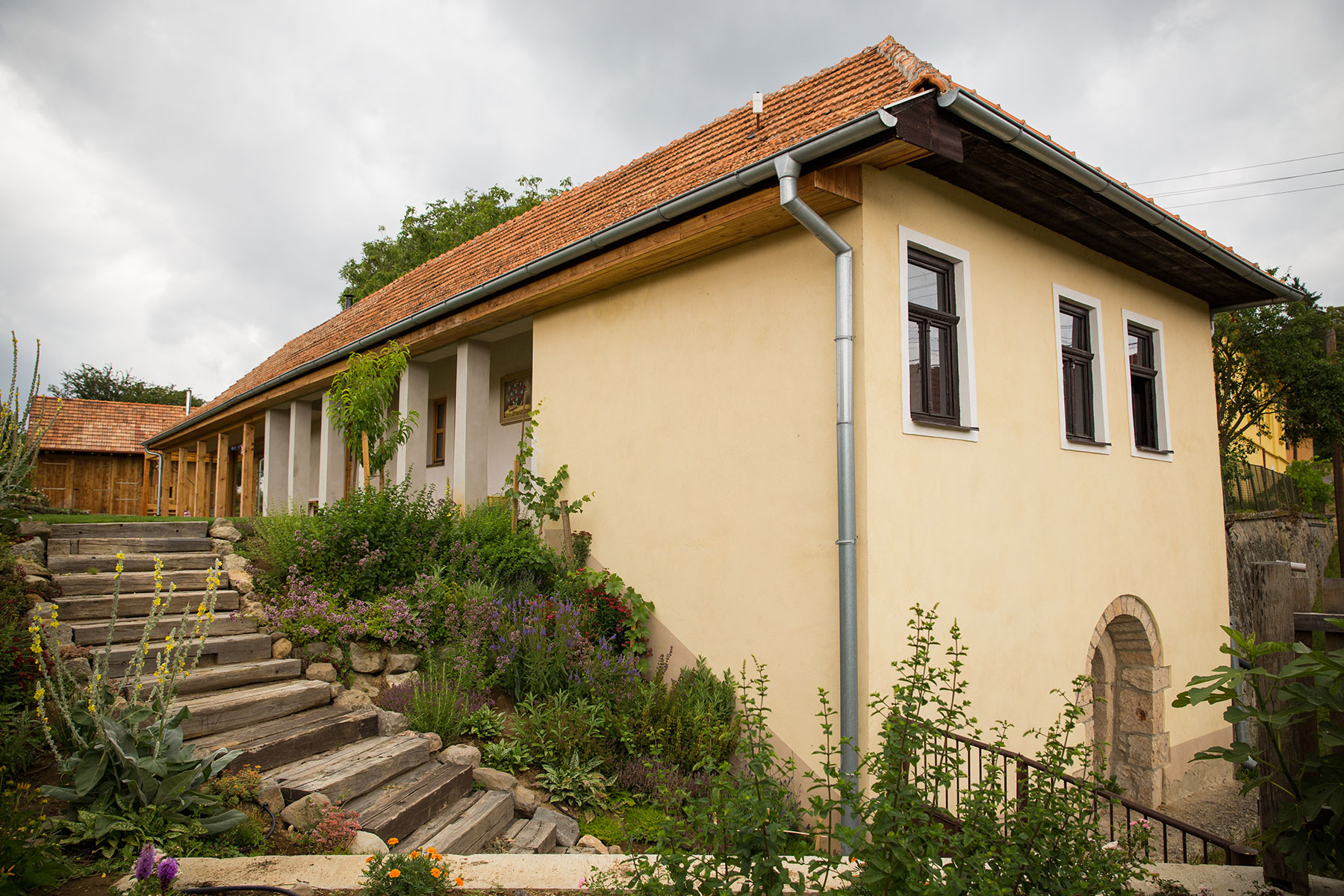 Povodny dom s pristavbou autor Lubos Dobias