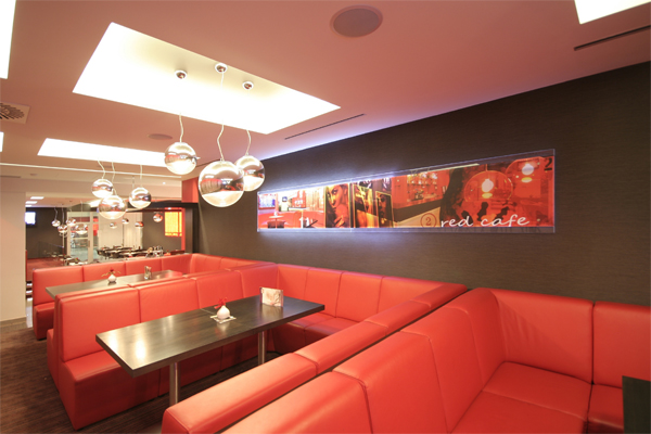interiér, reštaurácia, Red Café 3, sedačka