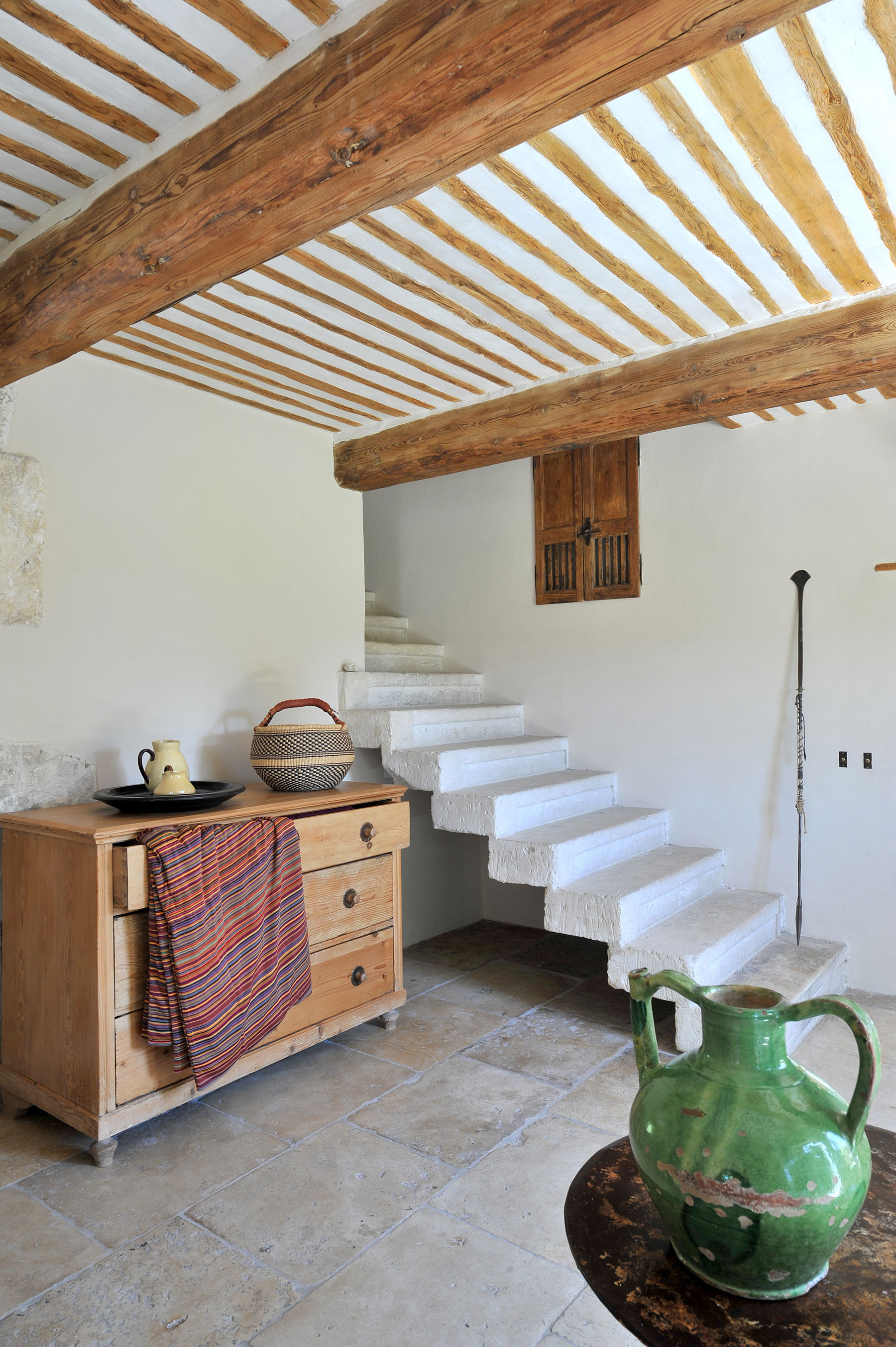 25   Original entrance hall with rear stair leading to upper floor