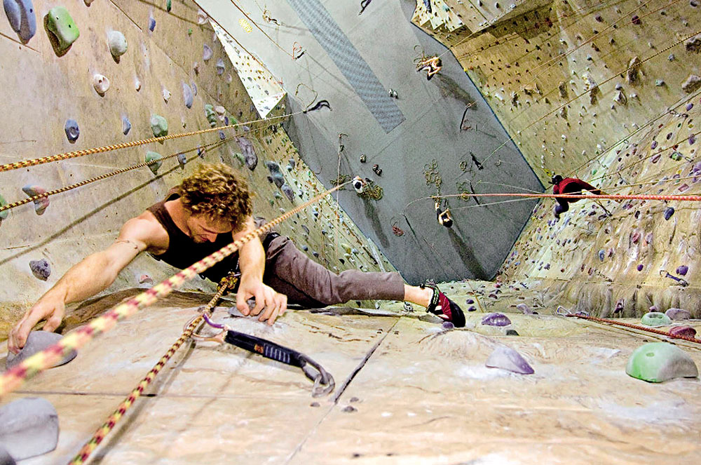 indoor rock climbing 2 big image