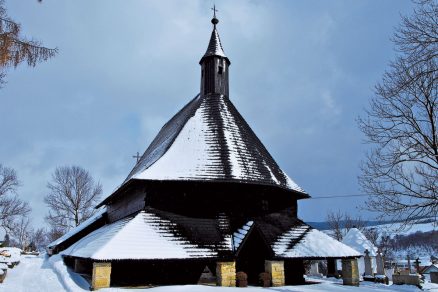 tvrdosin, dreveny kostol big image