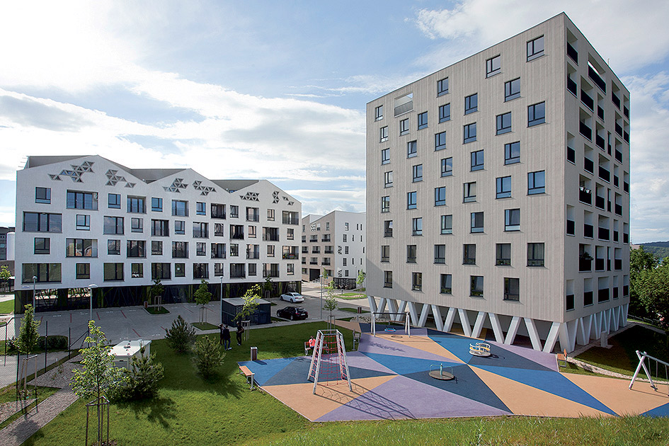 Nová Terasa II., Košice, dokončenie 2017 Rezidenčný projekt, ktorý sa nachádza v Košiciach v susedstve historického centra a prináša do Košíc modernú architektúru.