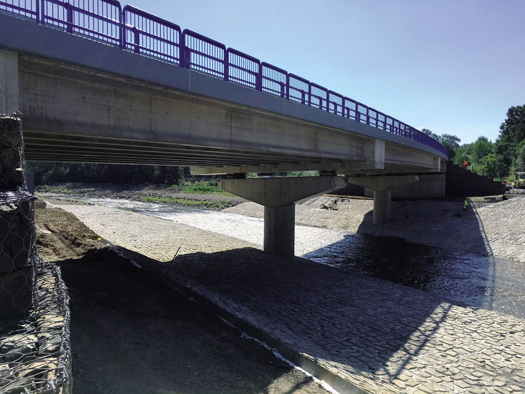 Most 201-00 a úprava koryta rieky Topľa