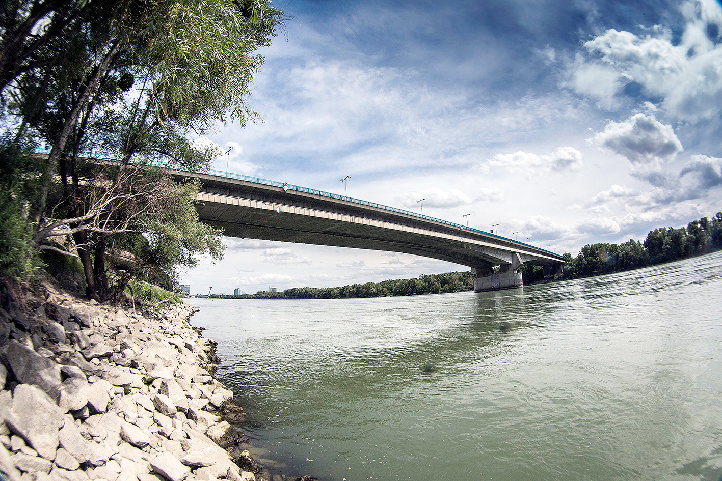 Most Lafranconi – jeho príprava sa začala akurát po skončení výstavby Prístavného mosta.