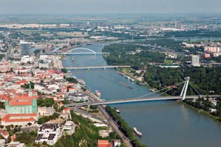 Mosty na Dunaji v BA