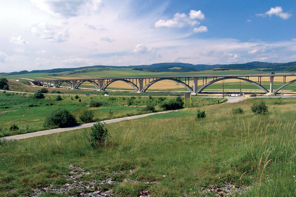 most 205 na dialnici d1 v km 1 600 i etapa 6080 big image