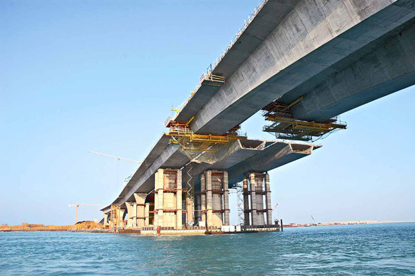 Sheikh Khalifa Bridge, most