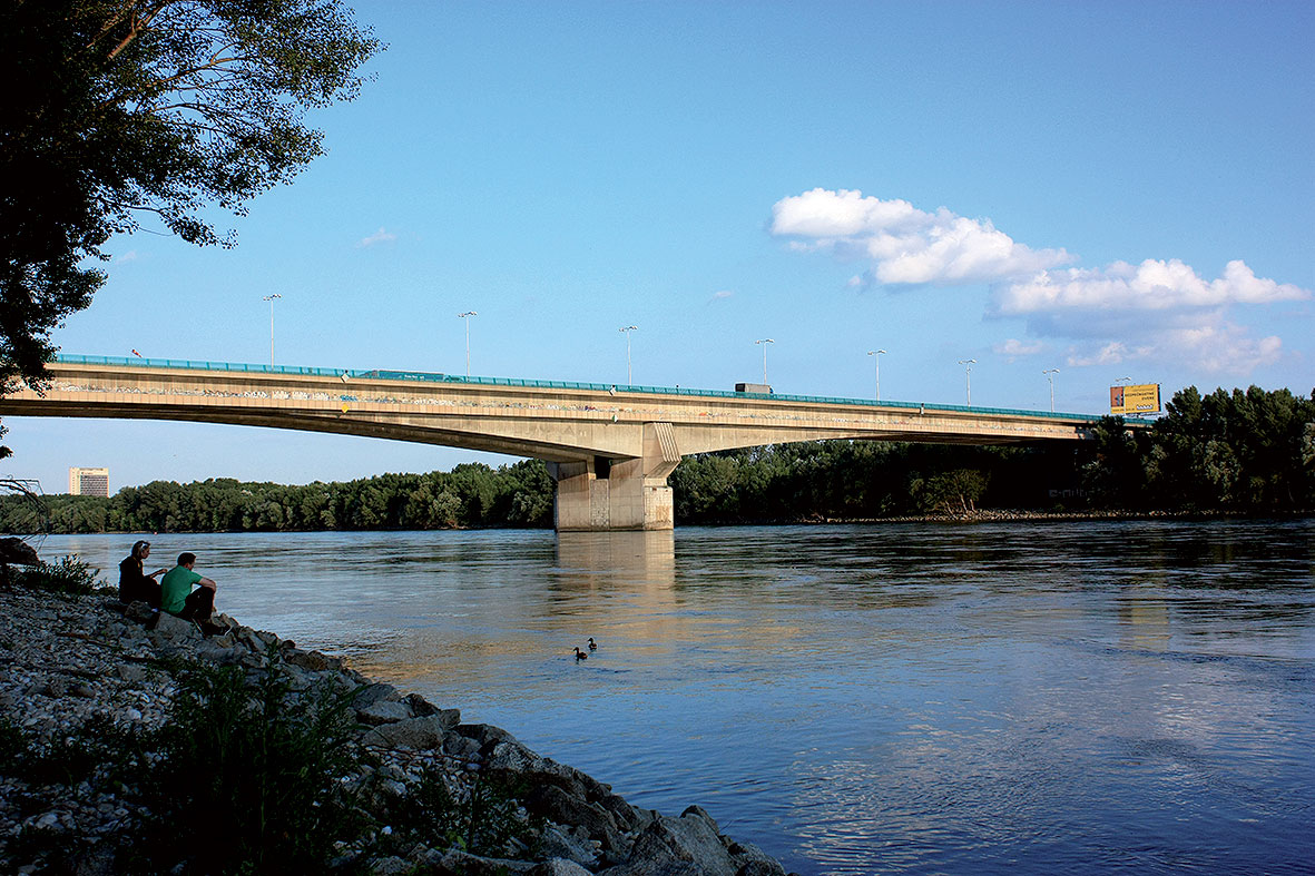 Nový technologický postup betonáže navrhol Gabriel Tevec na Moste Lafranconi.