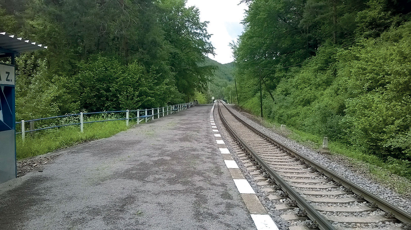 Úsek Handlová – Sklené pri Handlovej, nástupište na zastávke Remata po rekonštrukcii