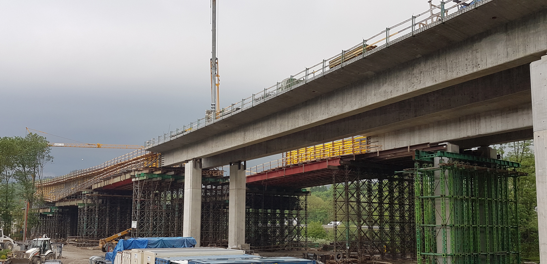 Debnenie piatych betonážnych dielov ľavého aj pravého mosta