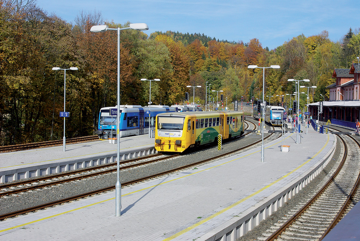 Nové nástupištia a centrálny prechod v železničnej stanici Tanvald