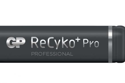 nova nabijeci baterie GP ReCyko Pro 3