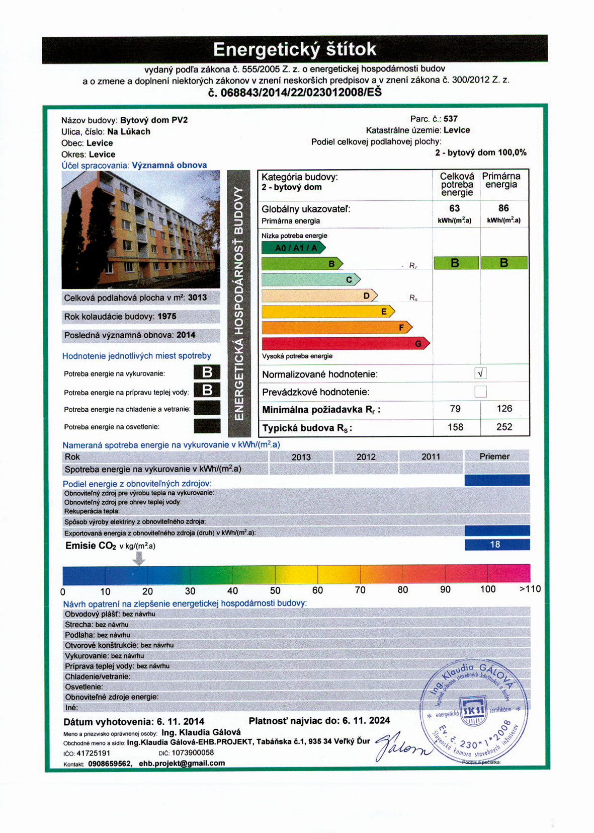 Energetický certifikát bytového domu v Leviciach na ulici Na Lúkach, kategória B, celková potreba energie 63 kWh/m2 za rok