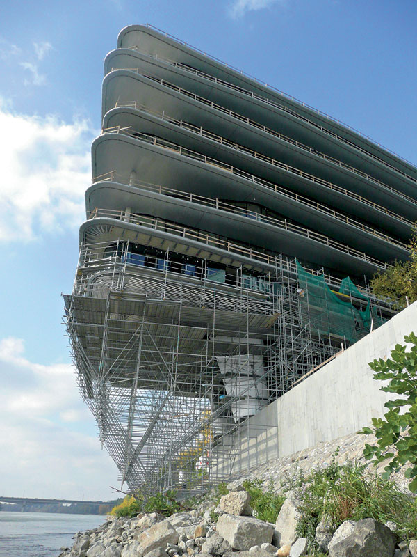 lešenie,apartmány,rivier park