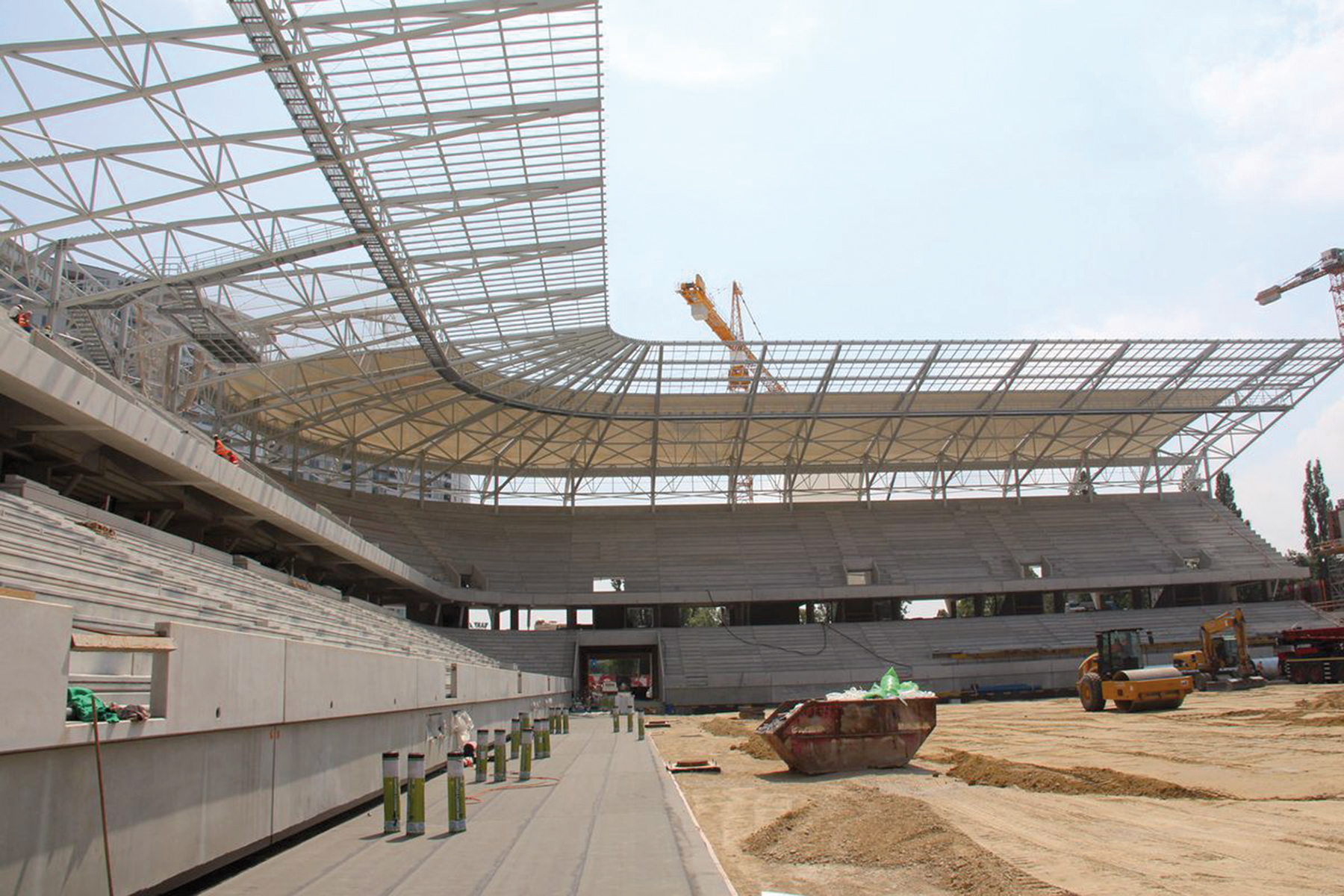 Okrem iných hydroizolačných materiálov bolo na Národný futbalový štadión dodaných až 86 000 m2 asfaltovaných pásov.
