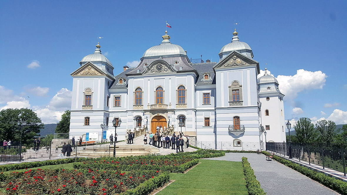 Zámok, Halič, 2014 – 2015 Komplexná obnova a prestavba pôvodne renesančného zámku, ktorý dnes slúži ako hotel.