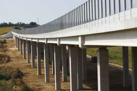 cestari zrusili aj tender na obnovu cesty pri polomke