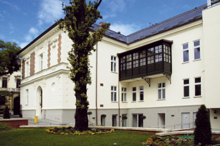 Duch minulosti s inteligenciou súčasnosti