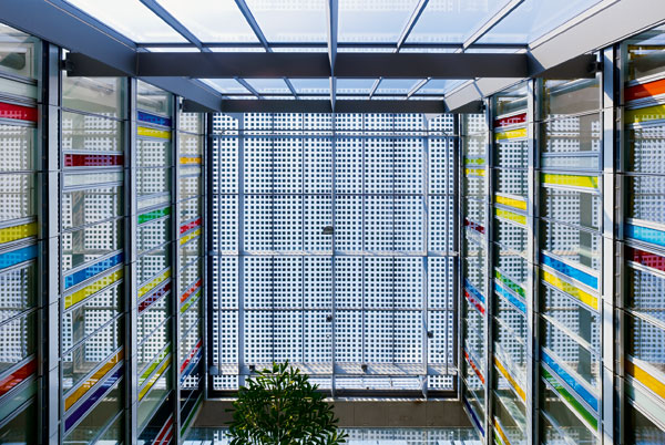 Fotovoltické články ponúkajú 50 percent tienenia a elektrinu