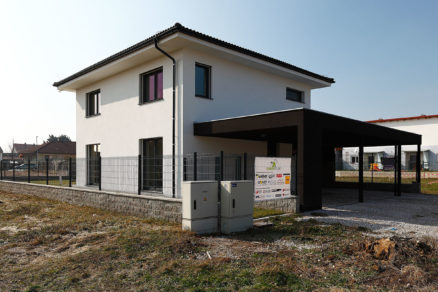 image 76352 25 v1