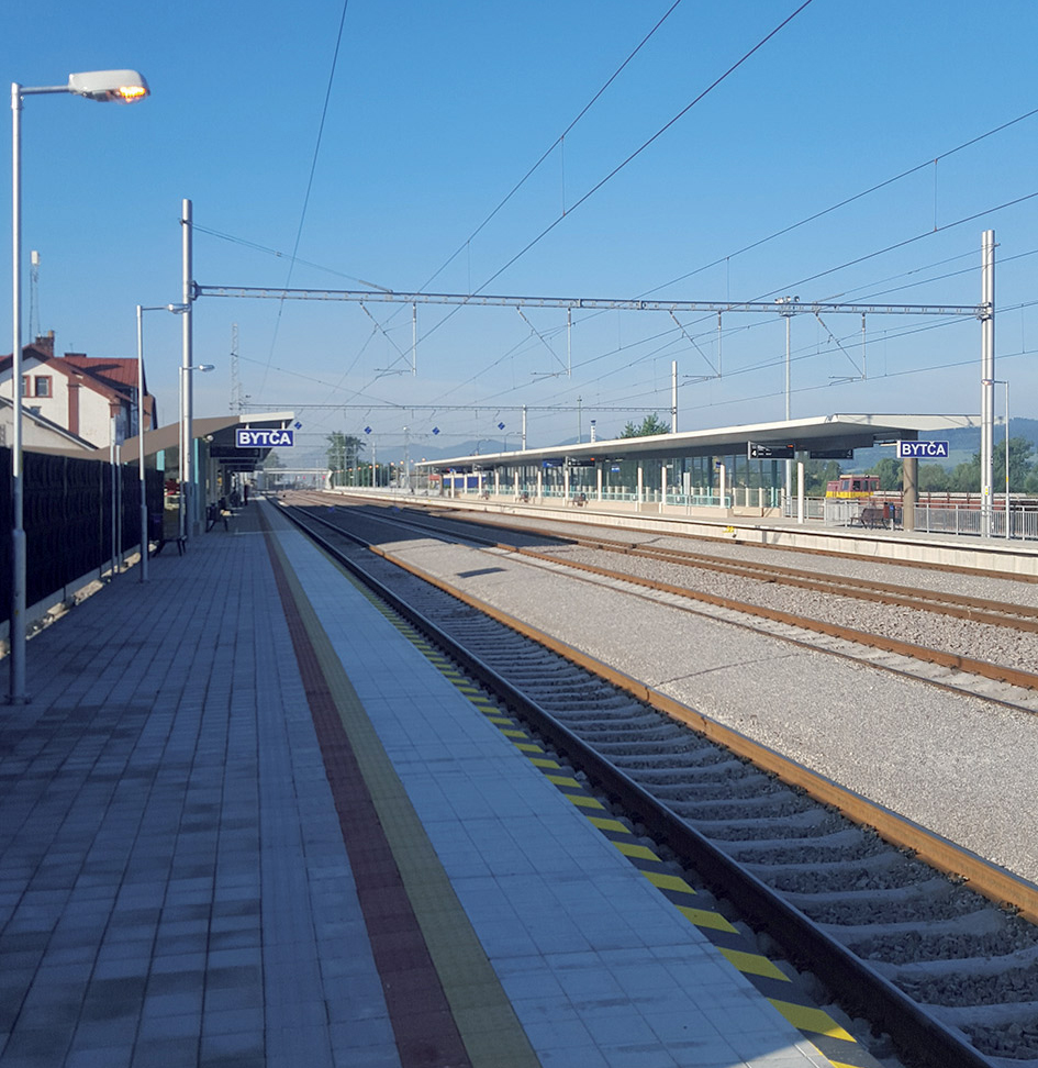 image 90352 25 v1