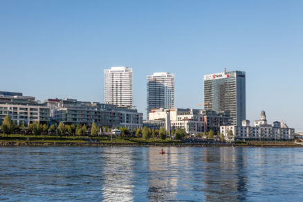 image 90915 25 v1